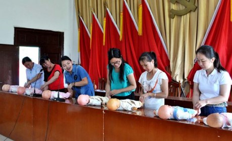 上林县启动2016年妇女家政职业技能培训
