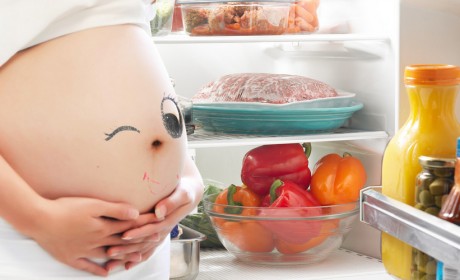 孕期多吃这4种食物，生下的宝宝皮肤就会白皙水嫩