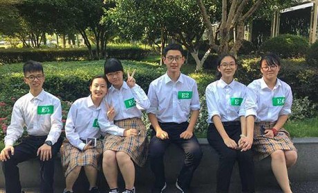 杭州高中学生提案全国两会，关注家政人员准入和管理