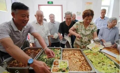 江苏南通：居家养老的免费午餐